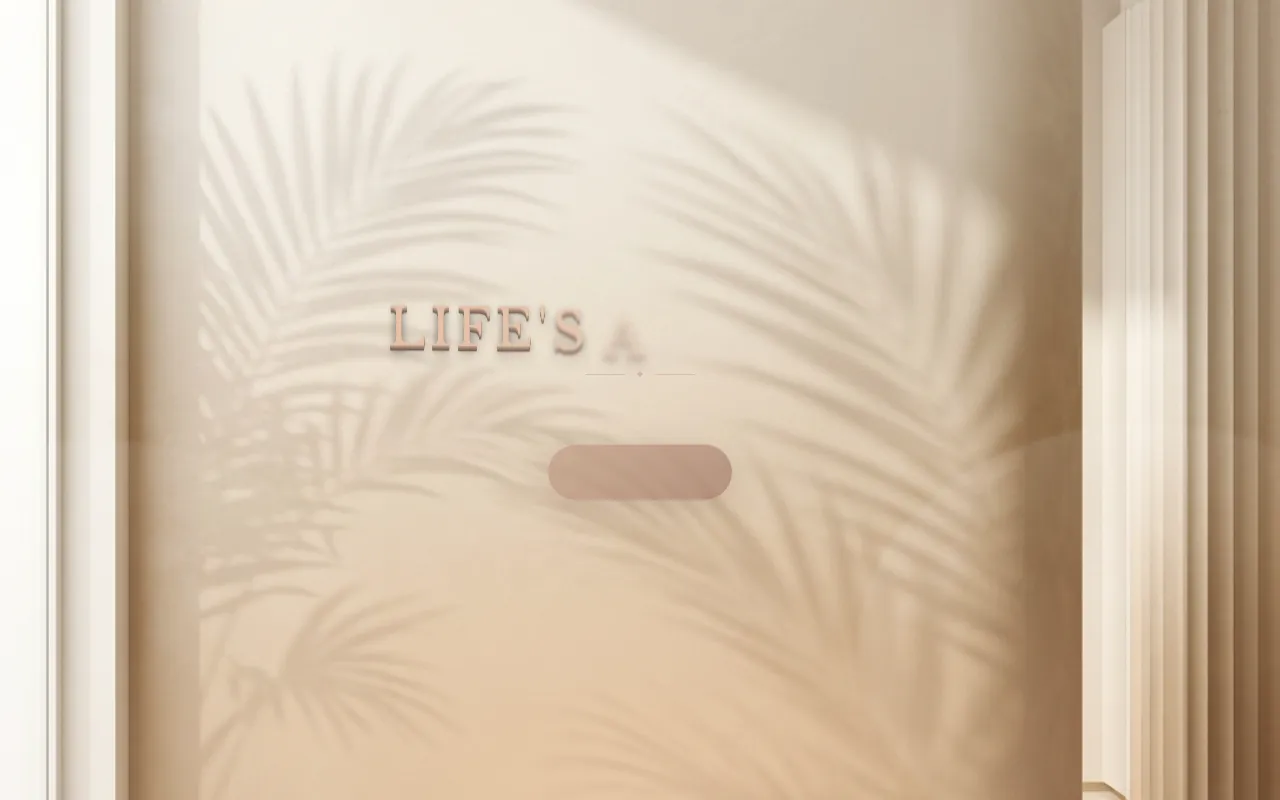 Screenshot of lifesabeachtanning.co.uk