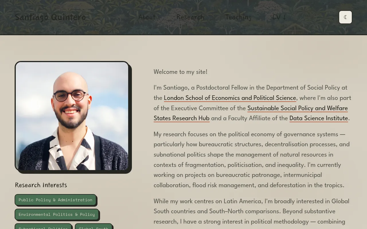 Screenshot of squinterosuarez.com