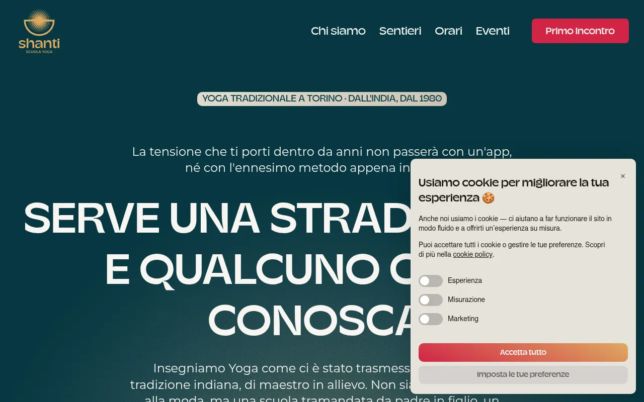 Screenshot of scuolayogashanti.it