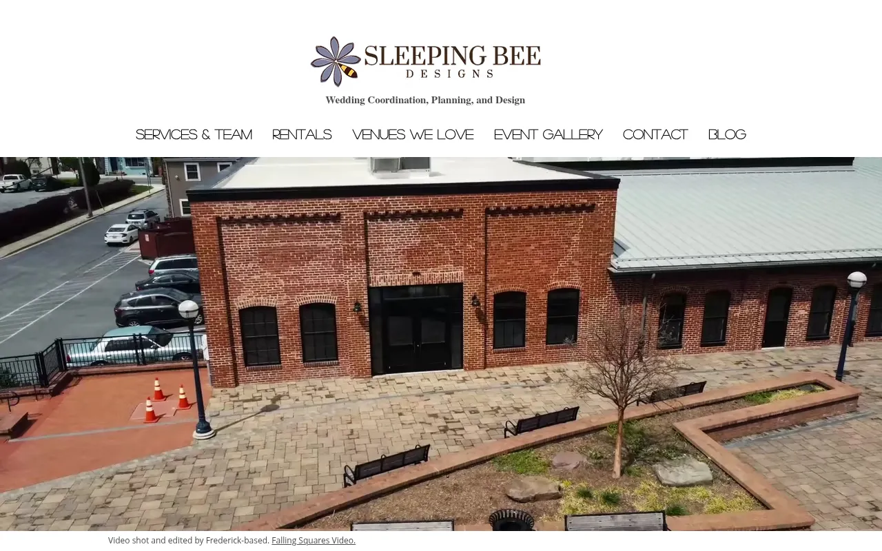 Screenshot of sleepingbeedesigns.com